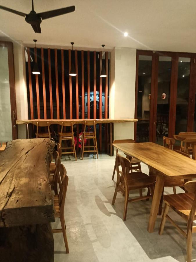 The Kd Suites & Coffee Shop Munggu Exterior foto
