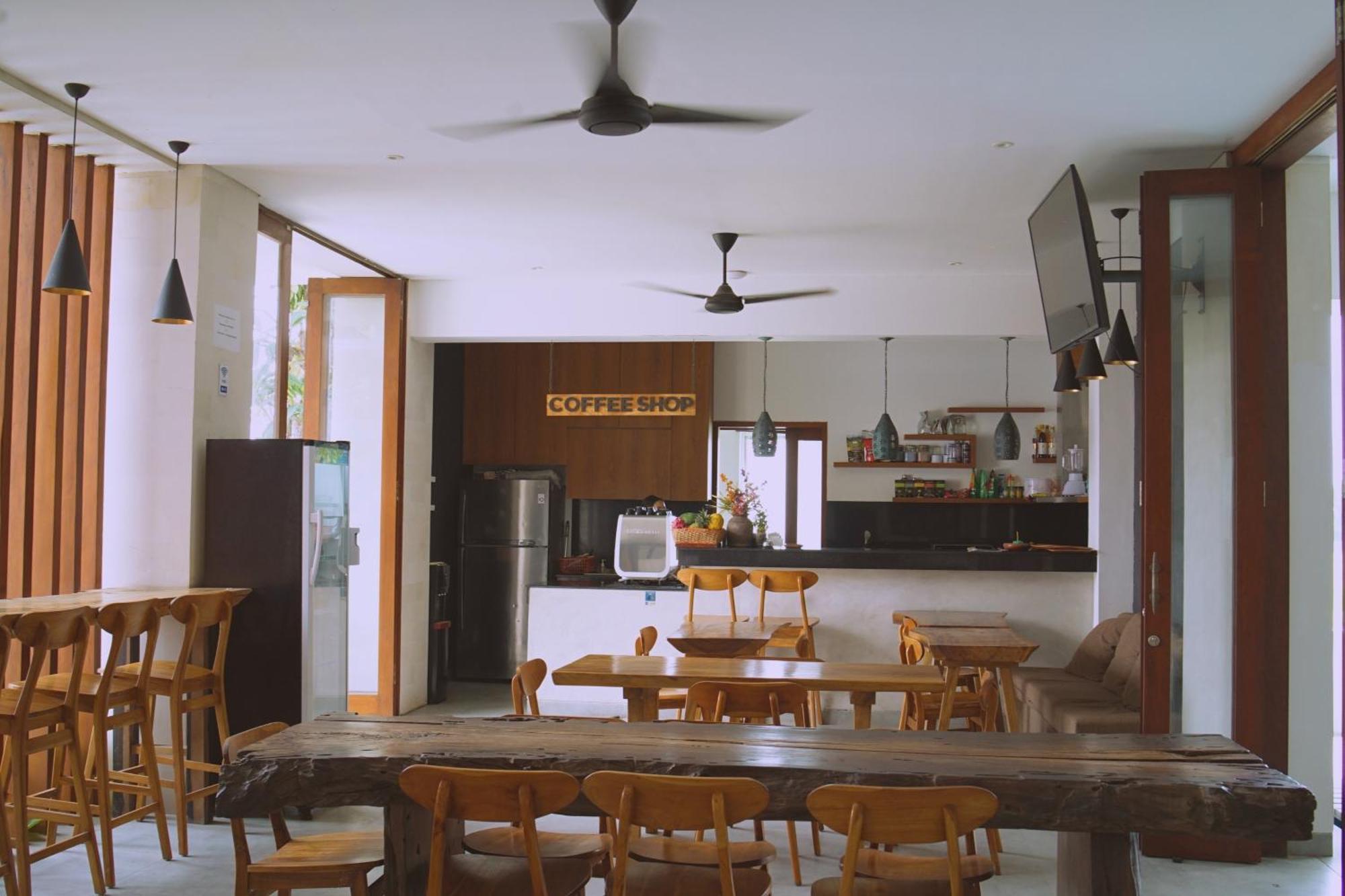 The Kd Suites & Coffee Shop Munggu Exterior foto